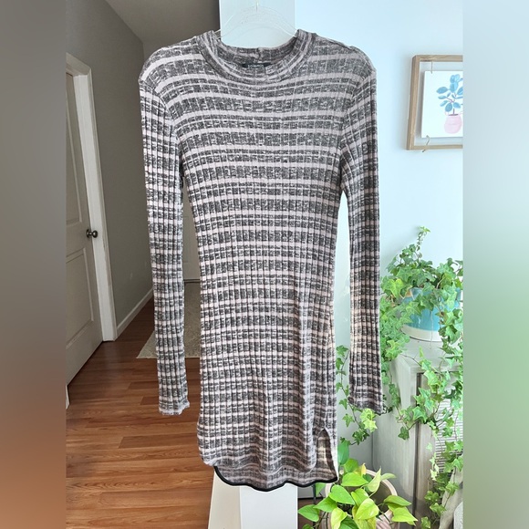 SOLEMIO Ribbed Crew Neck Long Sleeve Mini Sweater Dress - Picture 1 of 4